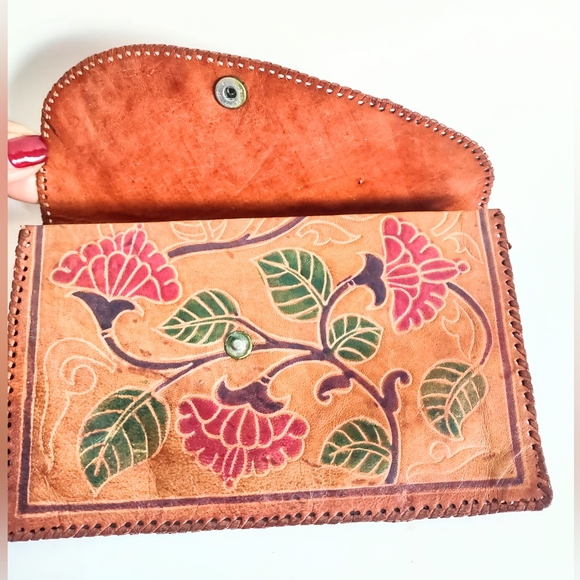 Leather Floral Colorful Design Clutch Handbag 8" x 5" Wallet and Coin Purse EUC - Picture 3 of 5